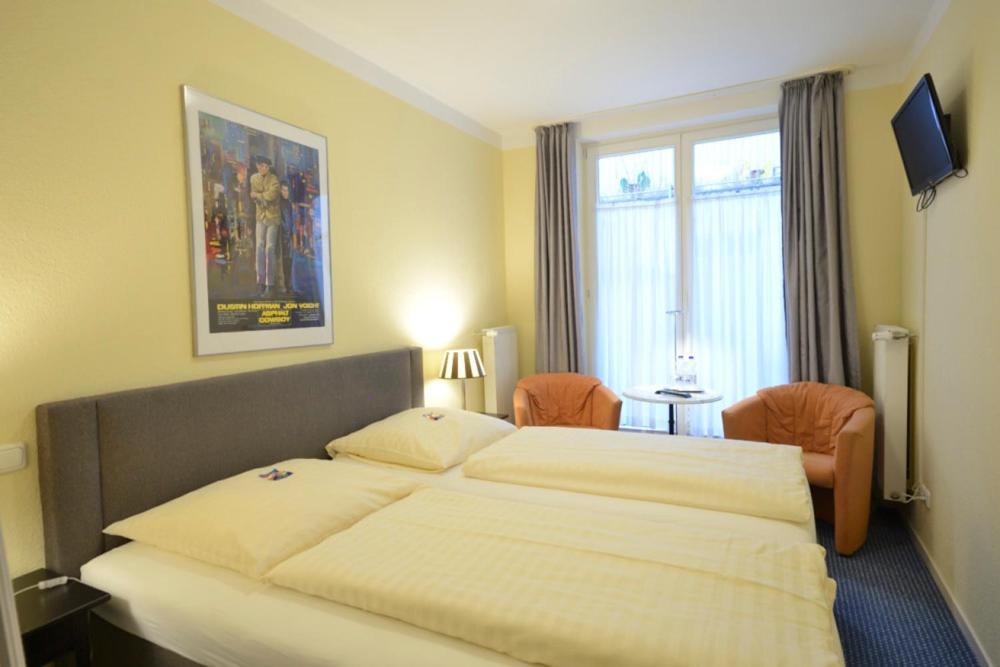 Alpha Hotel Garni Хамбург Екстериор снимка